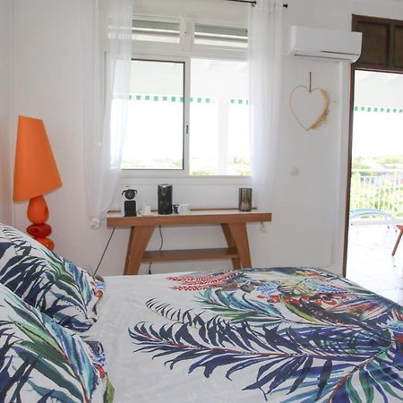 Villa Theo , Chambre D'Hotes , Petit Dejeuner, Table D'Hotes Сент-Анн Экстерьер фото
